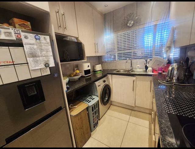 3 BEDROOM TOWNHOUSE FOR SALE IN SOUTH CREST